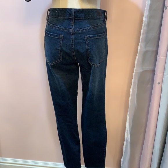 SOFIA VERGARA SKINNY RAW ANKLE DARK WASH JEAN SIZE 8 SOFT & STRETCHY - Picture 4 of 6